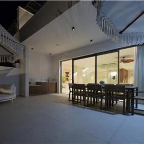 Selection of 5 bedroom seafront villas with pool on Ciovo near Trogir, sleeps 10